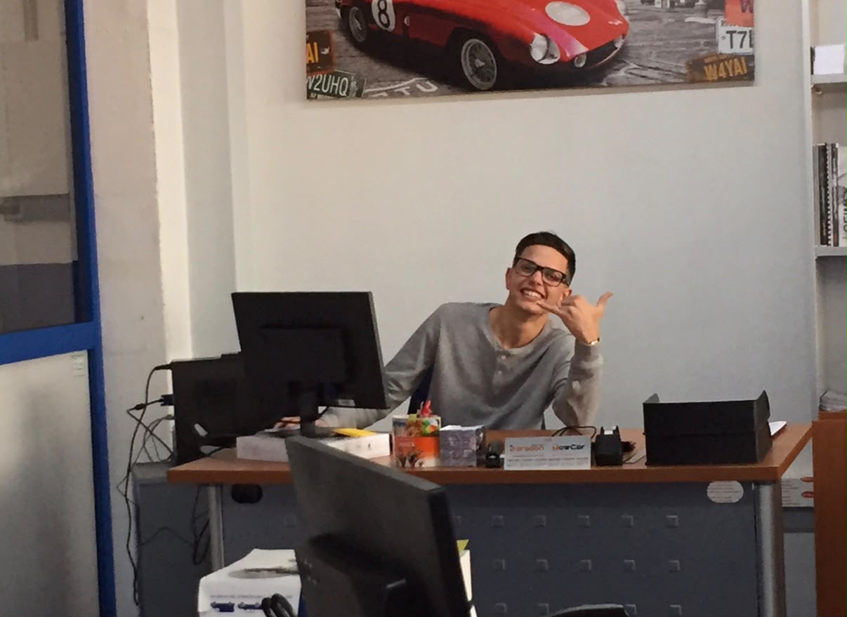 Oriol Rosado trabajando en su oficina en 2016